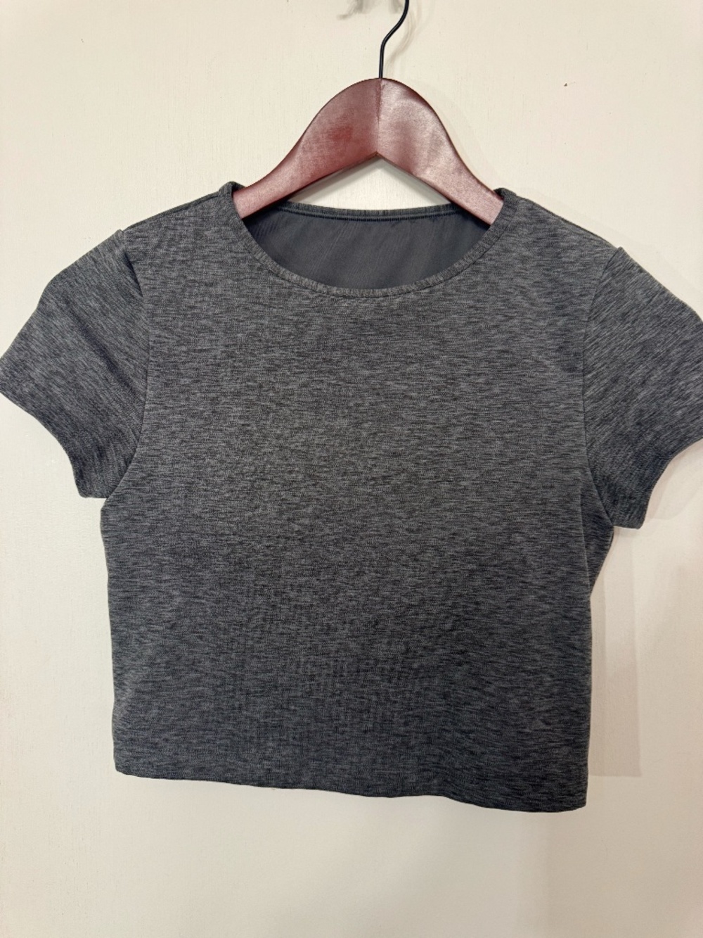 Gilly Hicks Active Cropped Tee